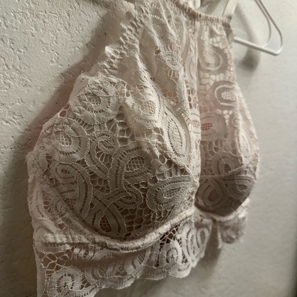 Victoria's Secret Cream Lace Halter Top - Picture 3 of 9